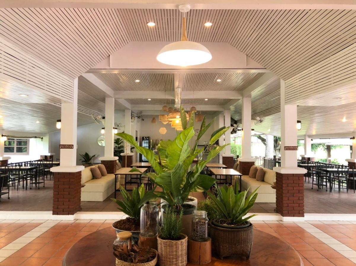 Korat Resort Hotel Накхонратчасима Экстерьер фото