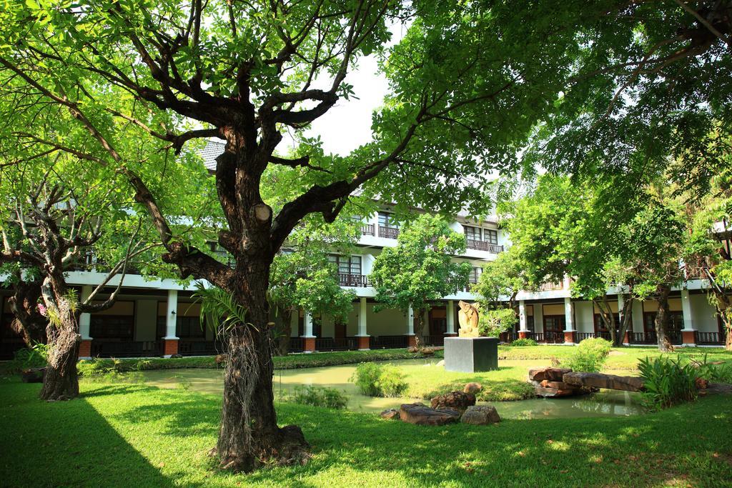 Korat Resort Hotel Накхонратчасима Экстерьер фото
